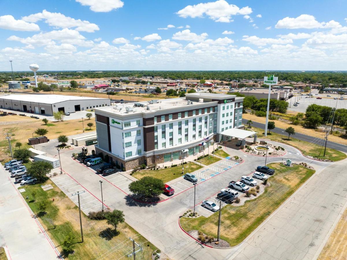 Holiday Inn Hotel & Suites Waco Northwest By Ihg Bellmead Bagian luar foto