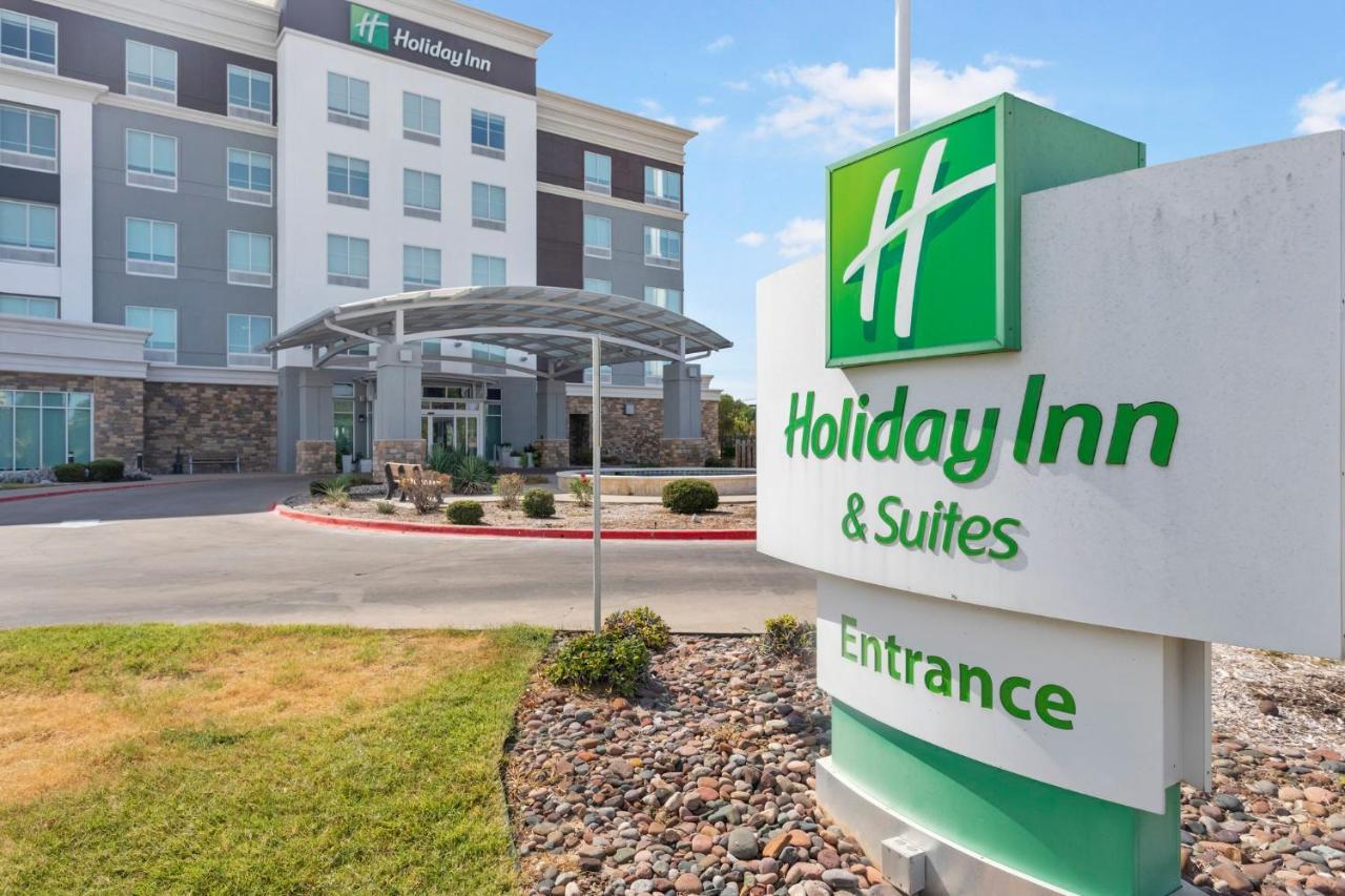 Holiday Inn Hotel & Suites Waco Northwest By Ihg Bellmead Bagian luar foto
