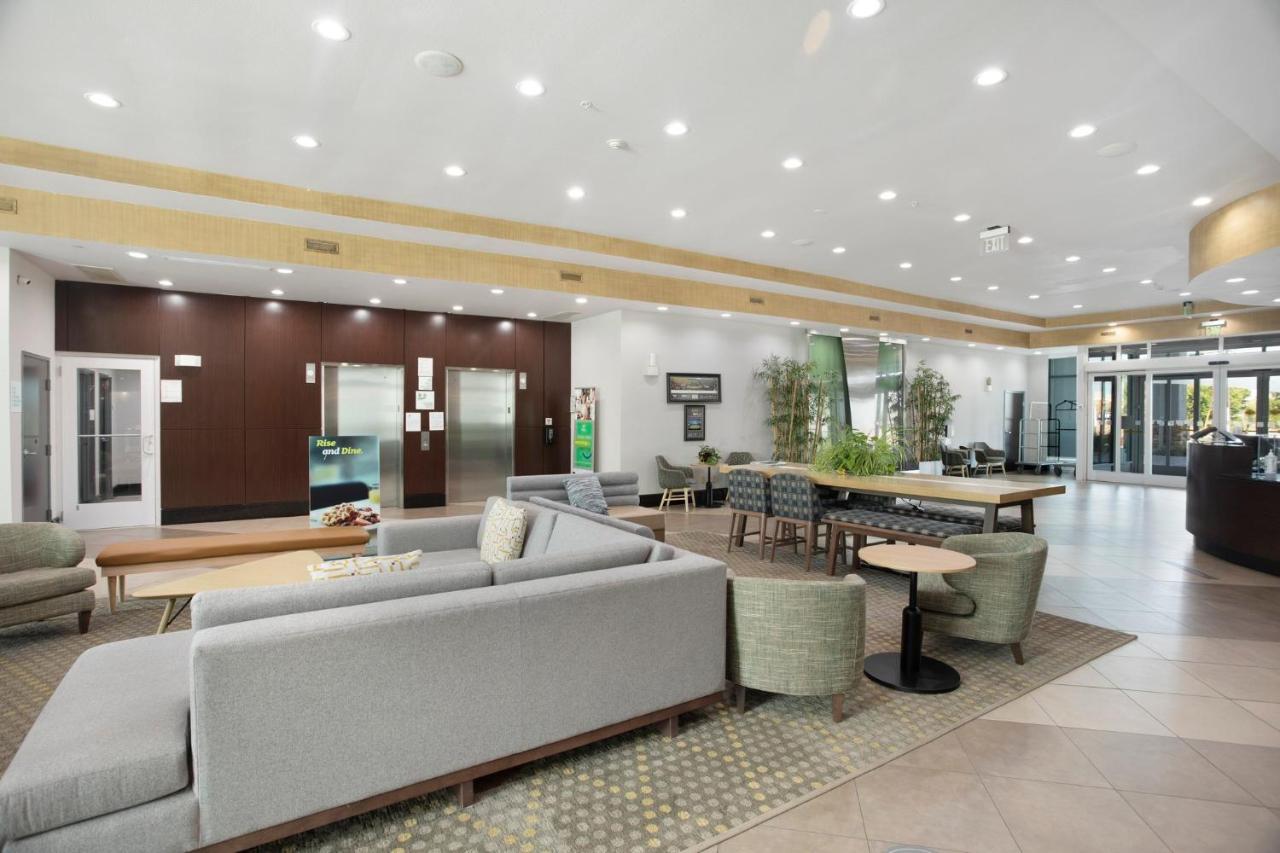 Holiday Inn Hotel & Suites Waco Northwest By Ihg Bellmead Bagian luar foto