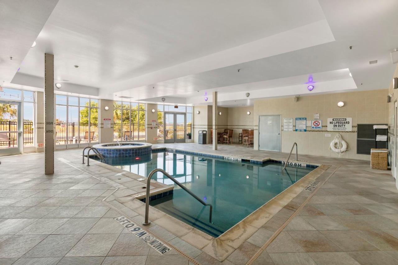 Holiday Inn Hotel & Suites Waco Northwest By Ihg Bellmead Bagian luar foto