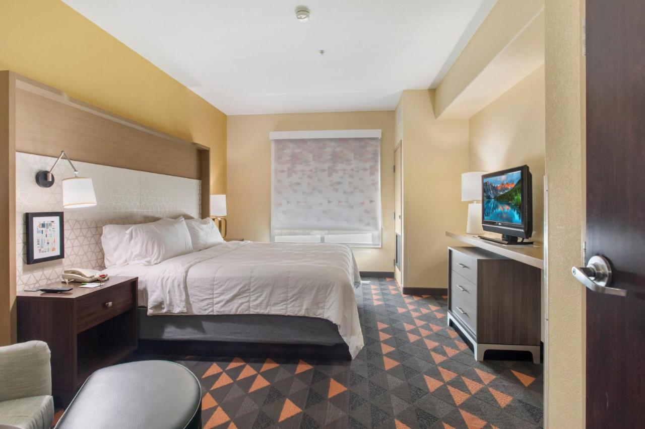 Holiday Inn Hotel & Suites Waco Northwest By Ihg Bellmead Bagian luar foto