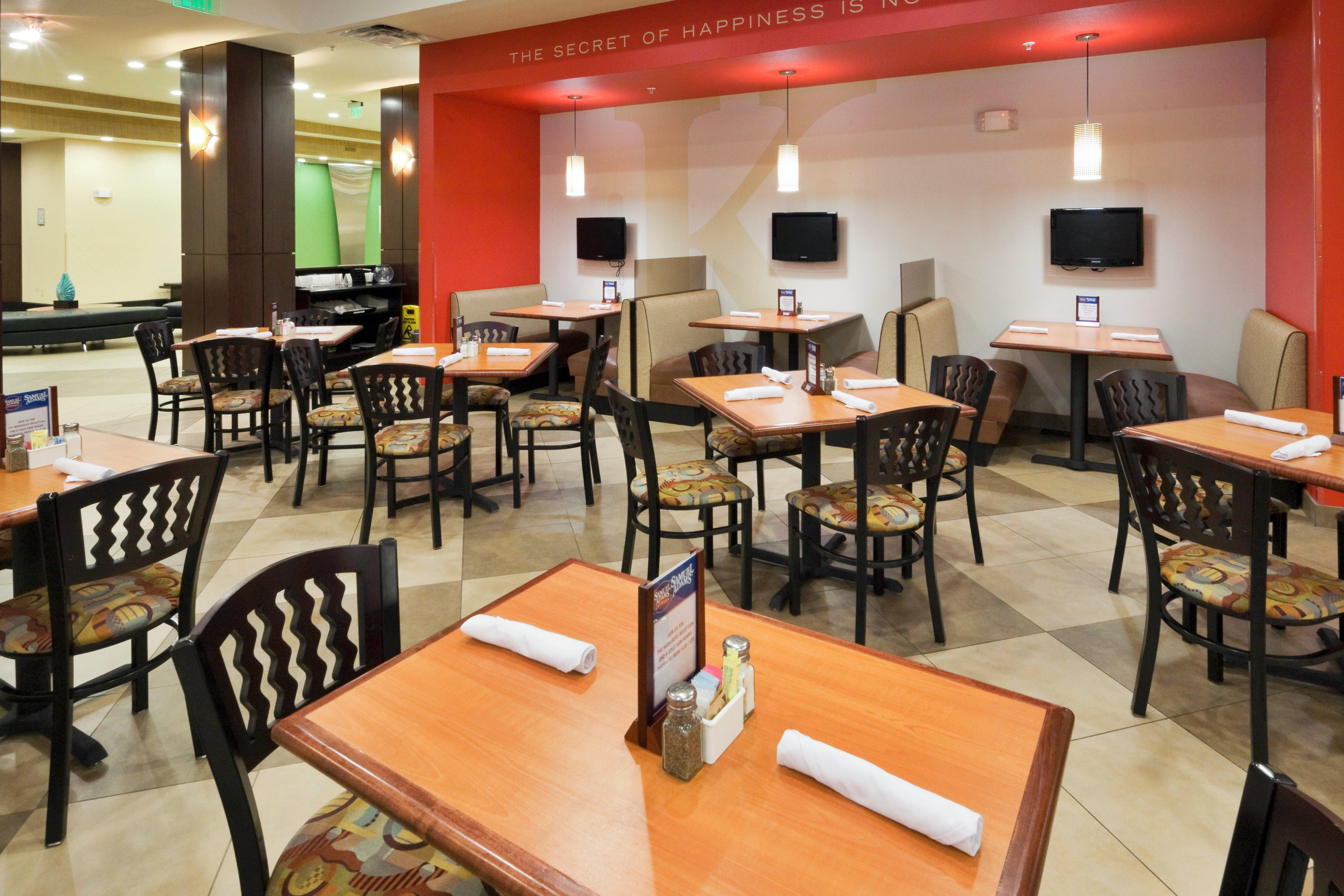 Holiday Inn Hotel & Suites Waco Northwest By Ihg Bellmead Bagian luar foto