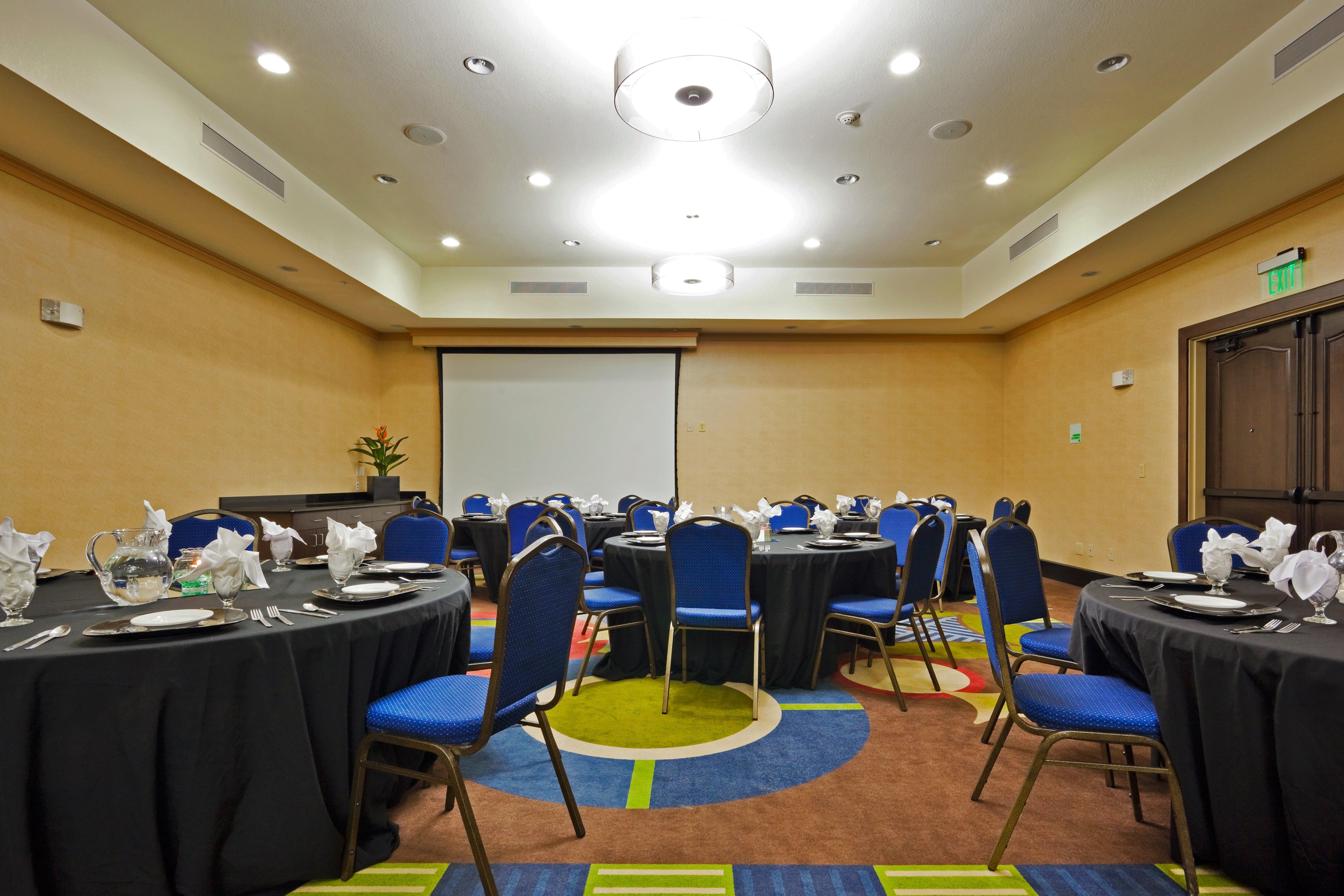 Holiday Inn Hotel & Suites Waco Northwest By Ihg Bellmead Bagian luar foto